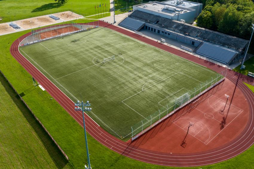 VDU Prezidento Valdo Adamkaus sporto centro stadionas ir sporto aikštynas 270
