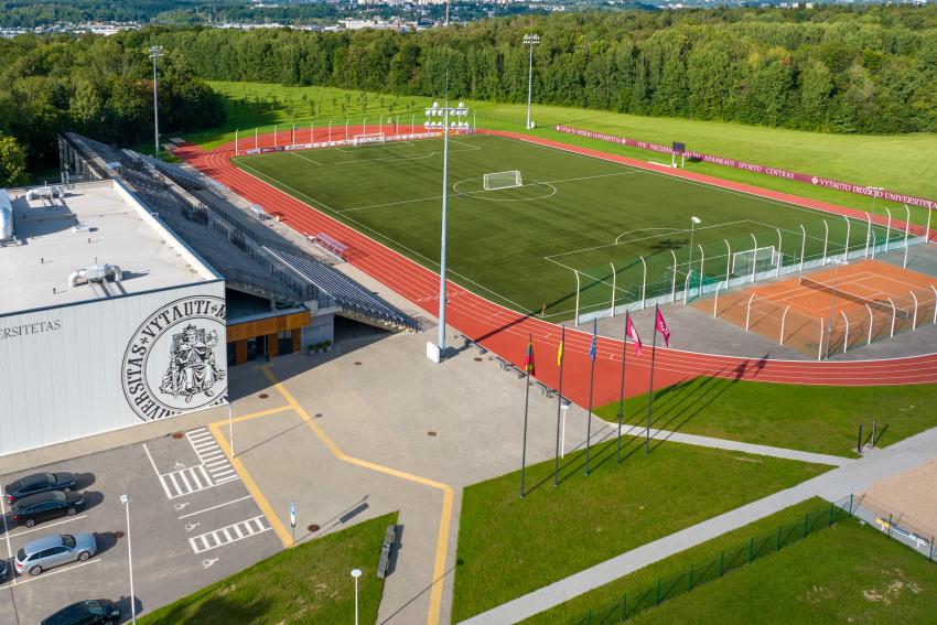VDU Prezidento Valdo Adamkaus sporto centro stadionas ir sporto aikštynas 270