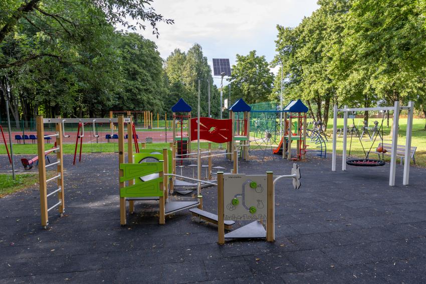 Lauko treniruokliai su svoriais 287