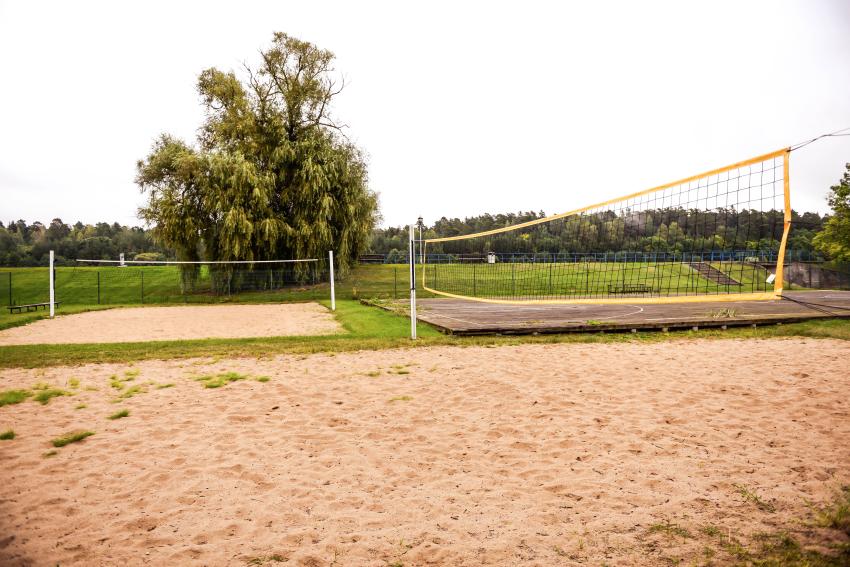 Dvi lauko tinklinio aikštelės 3