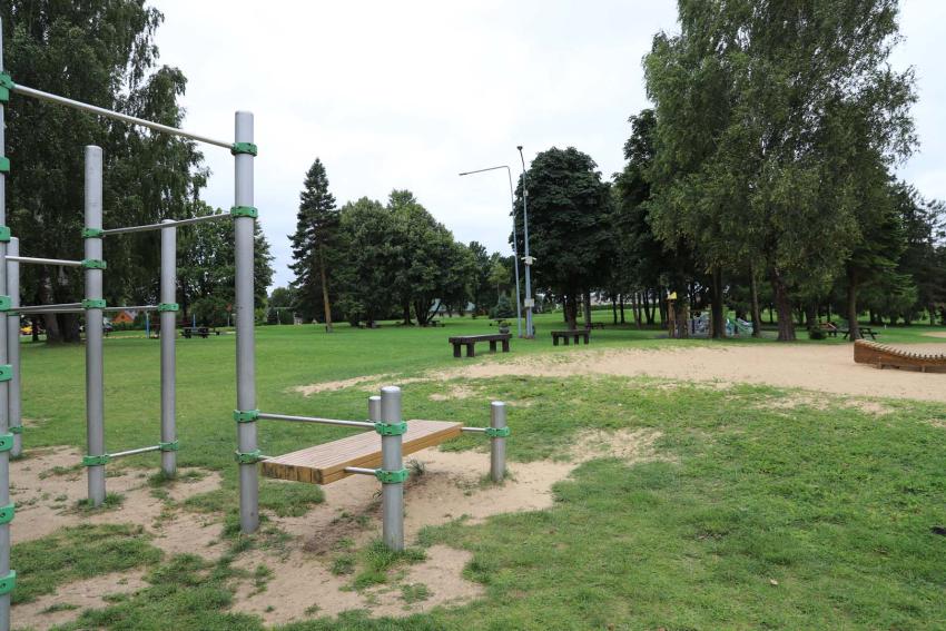 Tvenkinio paplūdimio sporto ir laisvalaikio erdvė paveiksliukas