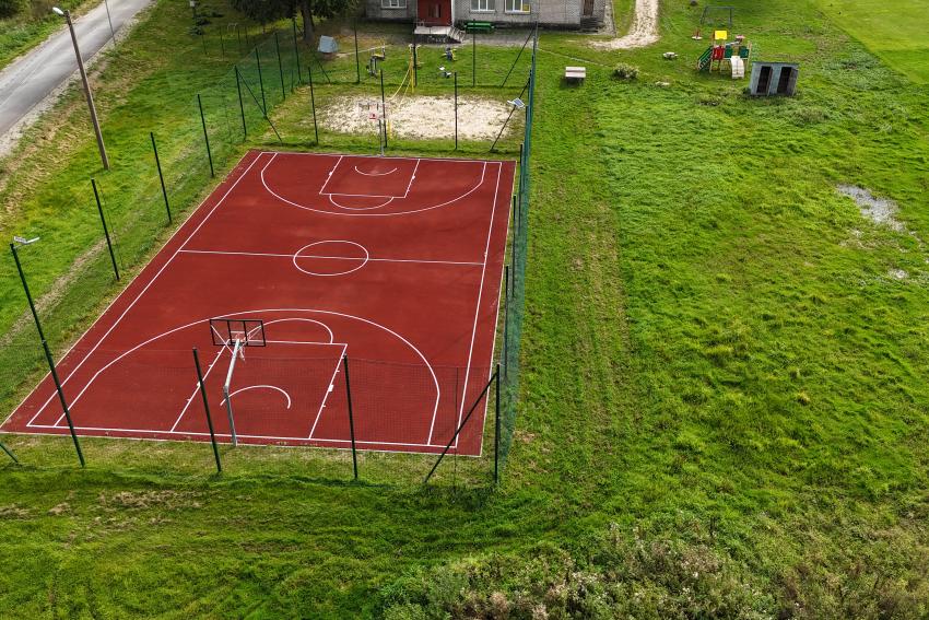Lauko krepšinio aikštelė 346