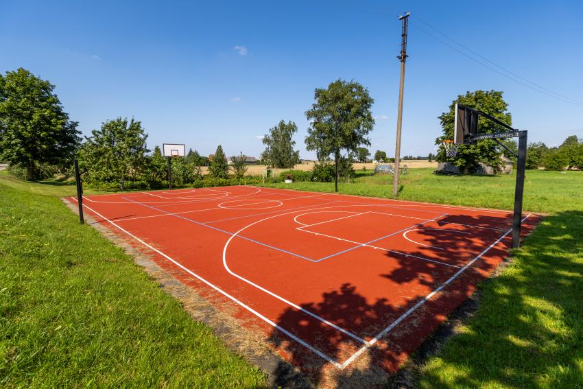 Čekiškės seniūnijos Pagirių kaimo daugiafunkcė sporto aikštelė 231