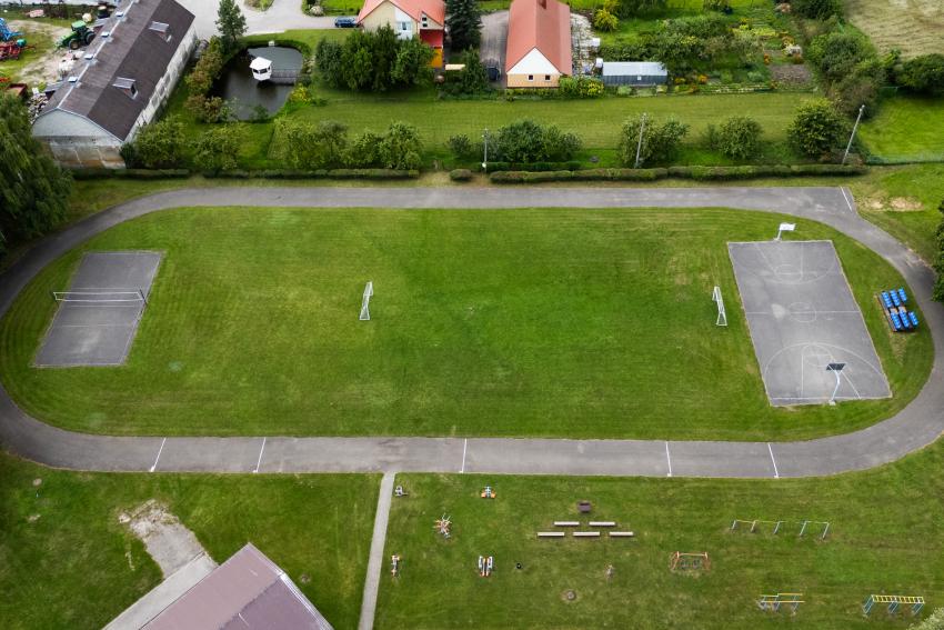 Jonavos raj. Bukonių mokyklos - daugiafunkcio centro stadionas paveiksliukas