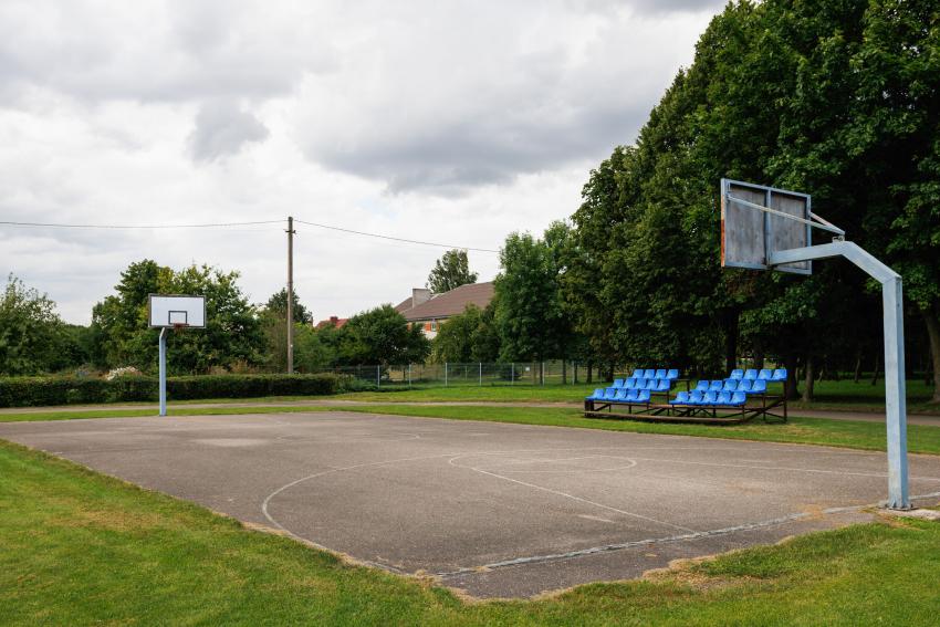 Jonavos raj. Bukonių mokyklos - daugiafunkcio centro krepšinio aikštelė paveiksliukas