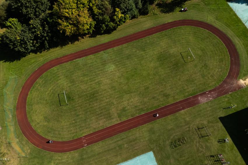 Jonavos raj. Šveicarijos progimnazijos Užusalių skyriaus stadionas paveiksliukas