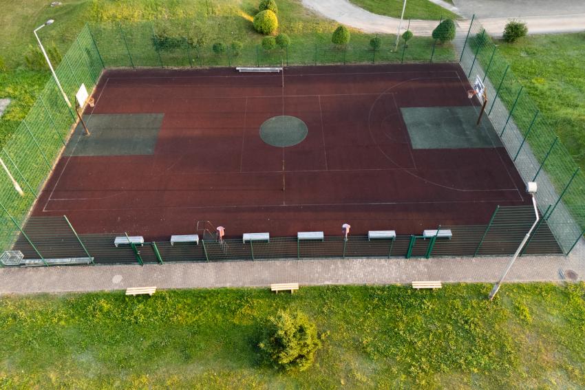 Jonavos r. Upninkų krepšinio aikštelė paveiksliukas