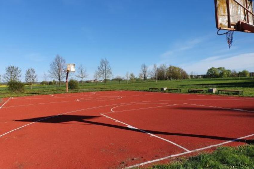 Krepšinio aikštelė paveiksliukas