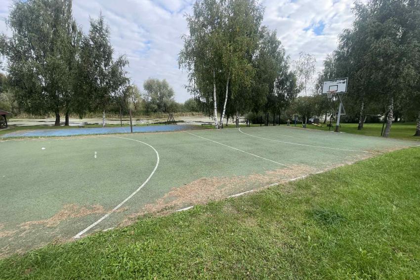Universali sporto aikštelė 136