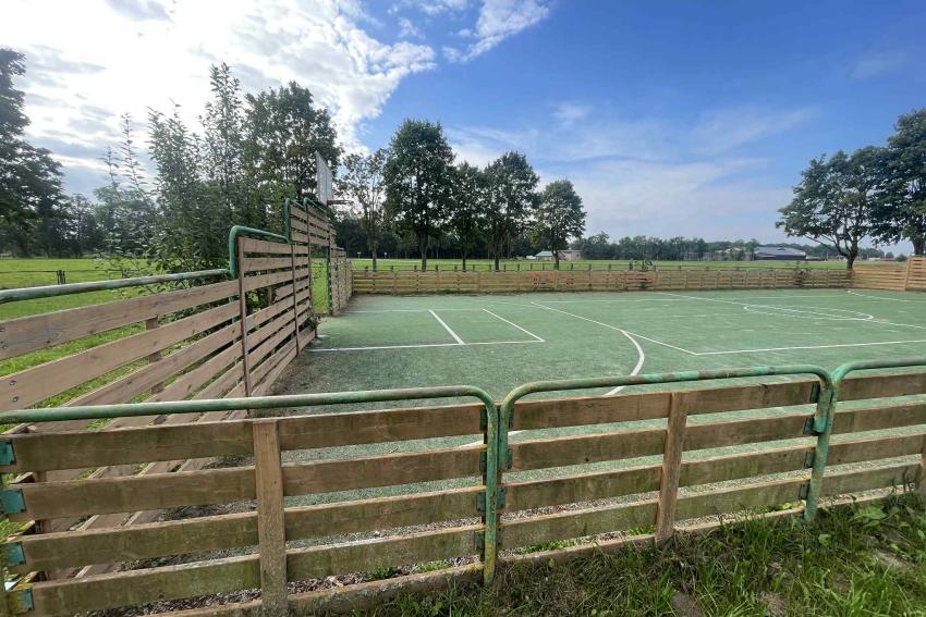 Universali sporto aikštelė 137