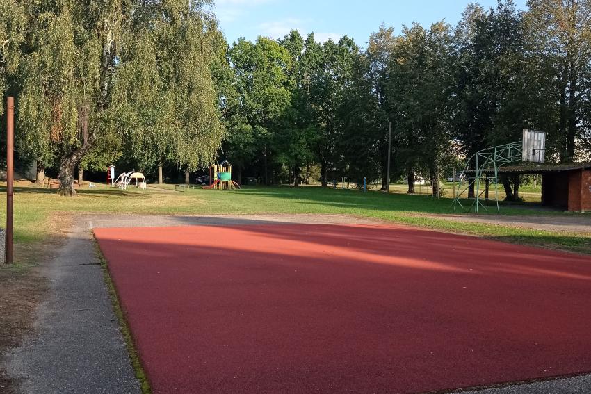 Universali sporto aikštelė 142