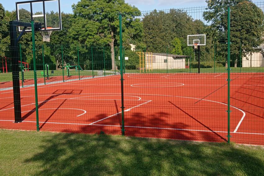 Krakių Mikalojaus Katkaus gimnazija 152