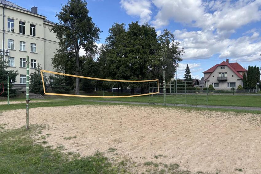 Prienų Žiburio gimnazijos aikštynas 161