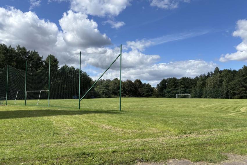 Paprienės futbolo stadionas paveiksliukas