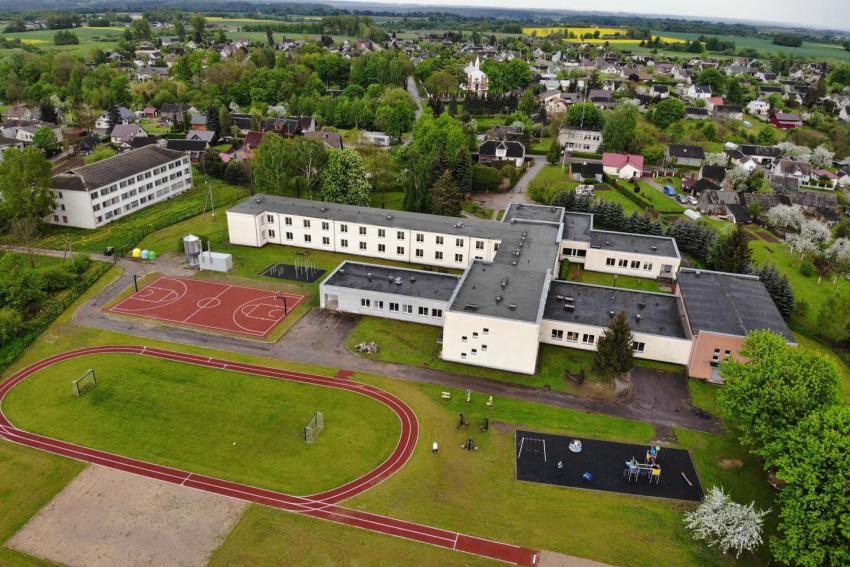Pakuonio pagrindinės mokyklos stadionas paveiksliukas