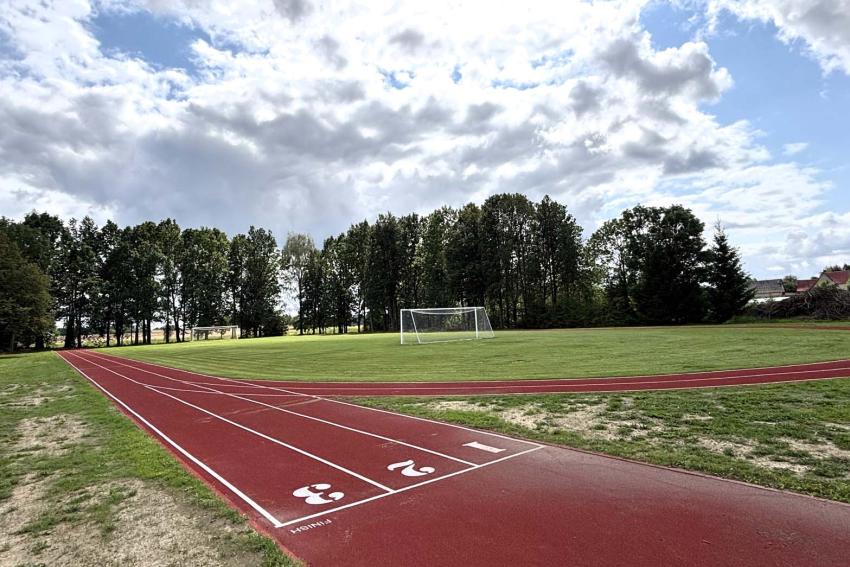 Veiverių T. Žilinsko gimnazijos stadionas 168