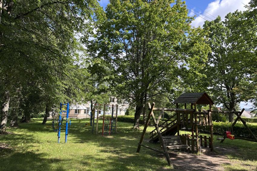 Vaikų žaidimo aikštelė paveiksliukas