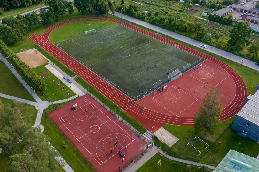 VDU Ugnės Karvelis gimnazijos stadionas ir sporto aikštynas 191