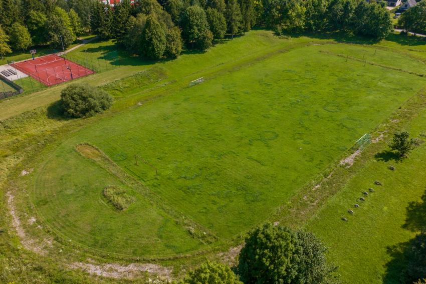 Babtų gimnazijos stadionas ir sporto aikštynas 192