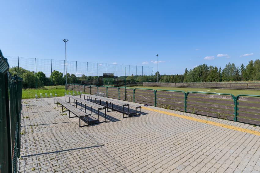 Babtų gimnazijos stadionas ir sporto aikštynas 192