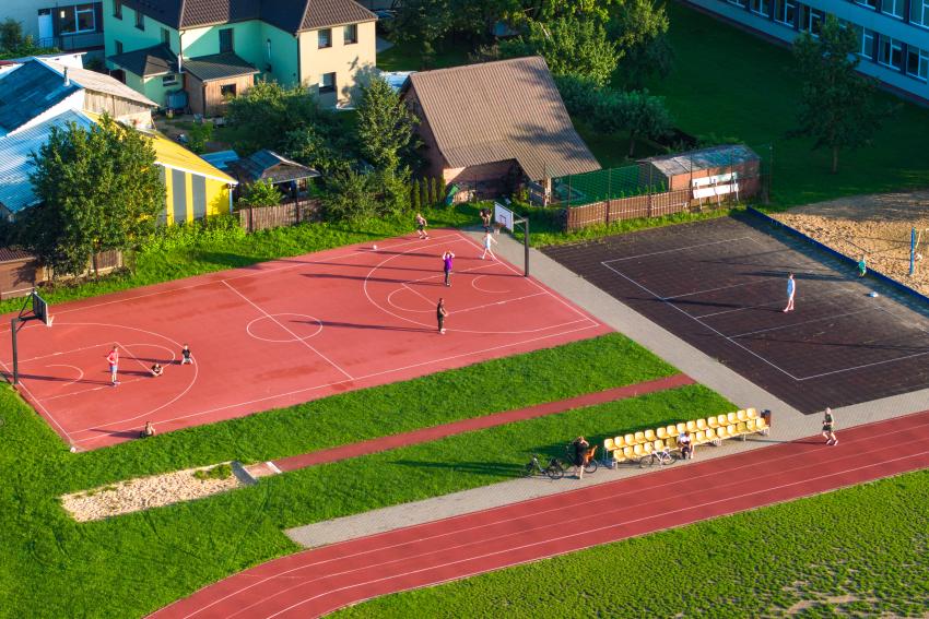 Domeikavos gimnazijos stadionas ir sporto aikštynas 196