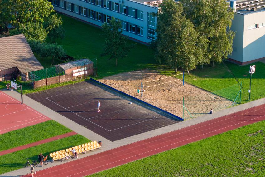 Domeikavos gimnazijos stadionas ir sporto aikštynas 196