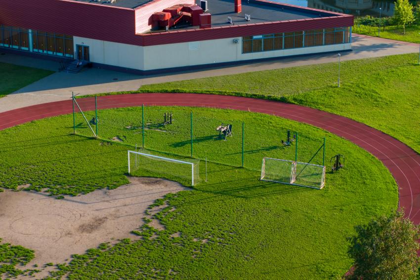 Domeikavos gimnazijos stadionas ir sporto aikštynas 196