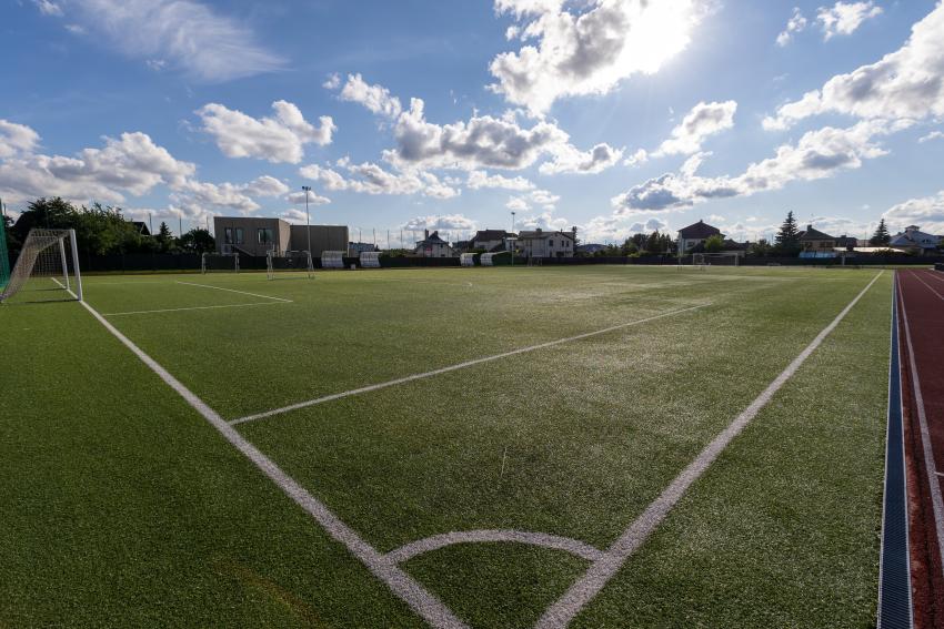 Karmėlavos Balio Buračo gimnazijos stadionas ir sporto aikštynas 198