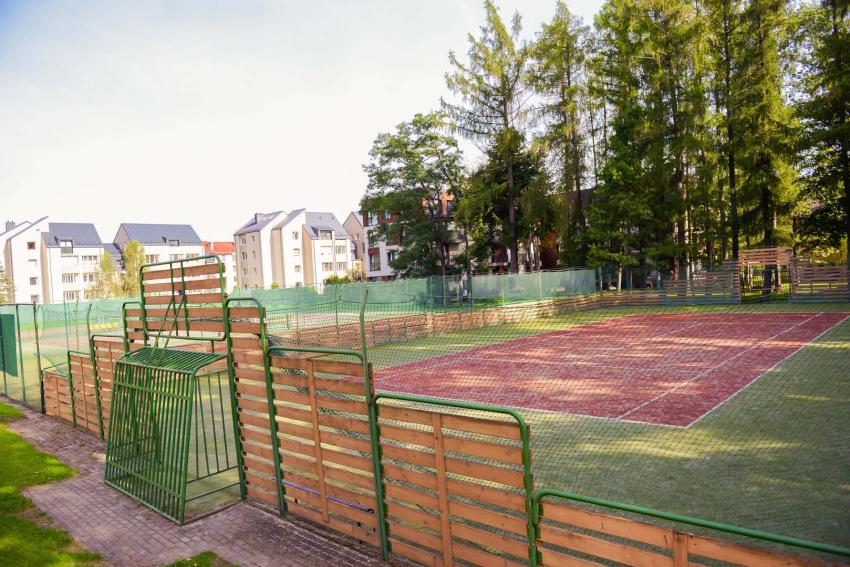 Universali lauko aikštelė su dirbtine danga 7