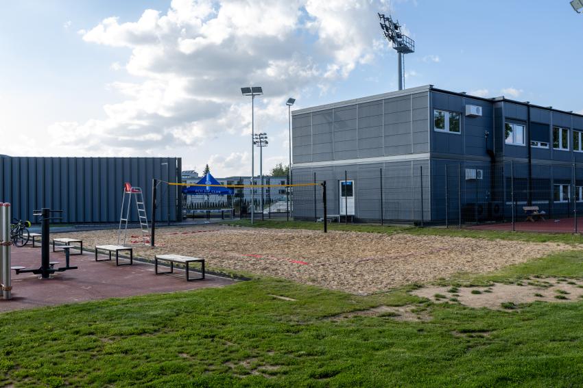 Raudondvario gimnazijos stadionas ir sporto aikštynas 201
