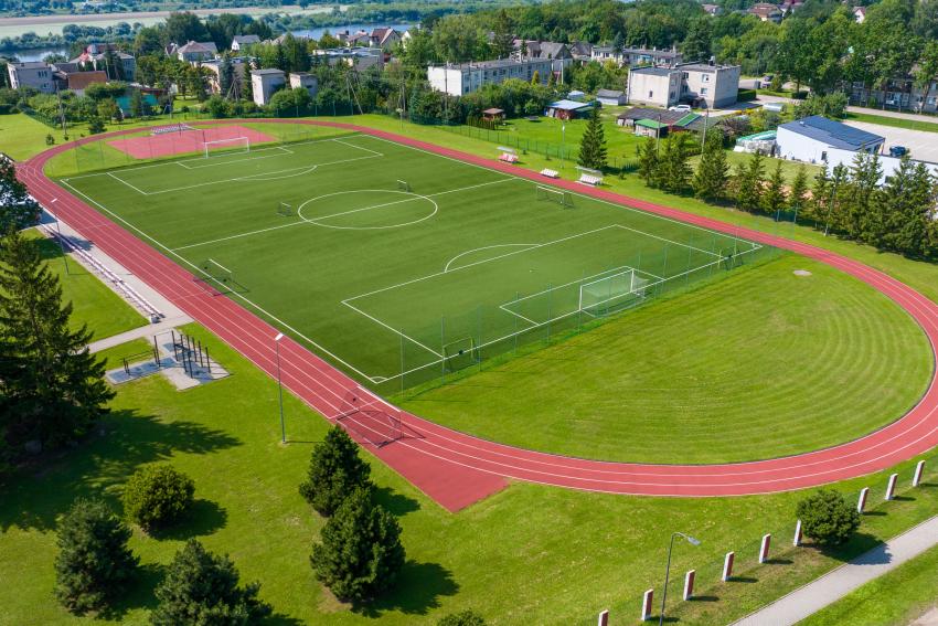 Vilkijos gimnazijos stadionas ir sporto aikštynas 203