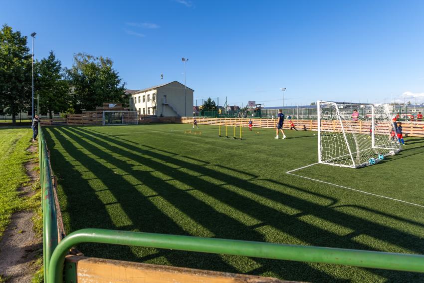 Garliavos Adomo Mitkaus pagrindinės mokyklos stadionas ir sporto aikštynas 205