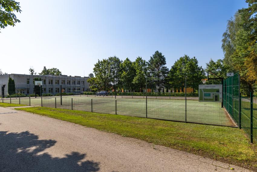 Kulautuvos pagrindinės mokyklos stadionas ir sporto aikštynas 206