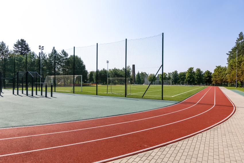 Kulautuvos pagrindinės mokyklos stadionas ir sporto aikštynas 206