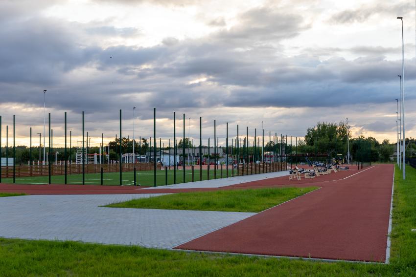 Lapių pagrindinės mokyklos stadionas ir sporto aikštynas 207
