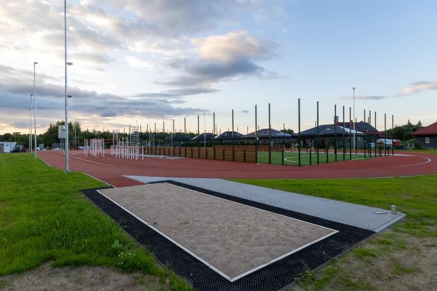 Lapių pagrindinės mokyklos stadionas ir sporto aikštynas 207