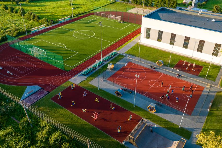 Šlienavos pagrindinės mokyklos stadionas ir sporto aikštynas paveiksliukas