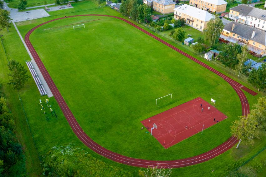Linksmakalnio seniūnijos stadionas ir sporto aikštynas 214