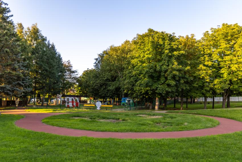 Ringaudų pradinės mokyklos daugiafunkcė sporto aikštelė 215