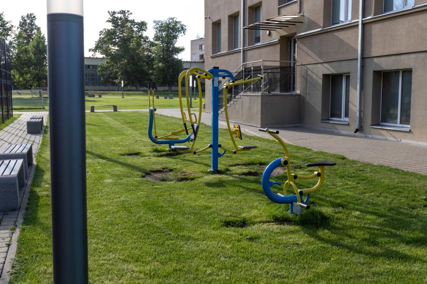 Raudondvario Anelės ir Augustino Kriauzų pradinės mokyklos sporto aikštynas 216