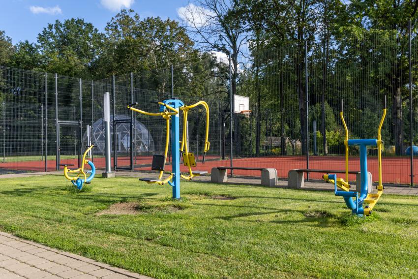 Raudondvario Anelės ir Augustino Kriauzų pradinės mokyklos sporto aikštynas 216