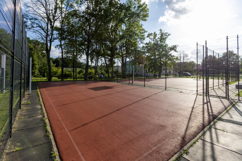 Raudondvario Anelės ir Augustino Kriauzų pradinės mokyklos sporto aikštynas 216