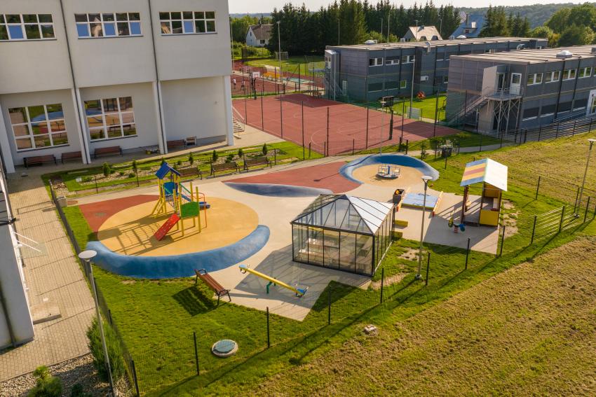 Užliedžių seniūnijos stadionas ir sporto aikštynas 219