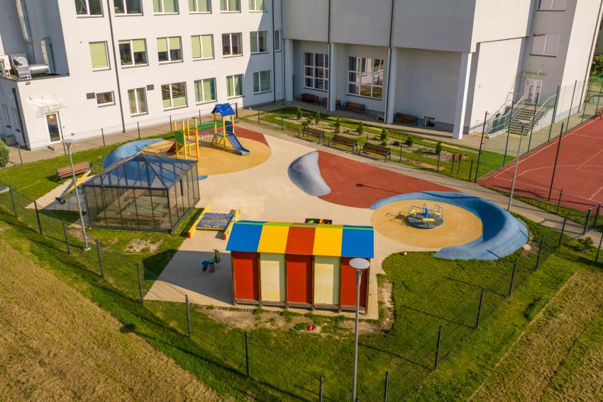 Užliedžių seniūnijos stadionas ir sporto aikštynas 219