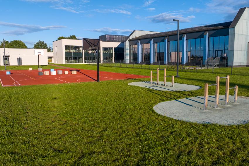 Mastaičių mokyklos - daugiafunkcio centro daugiafunkcė sporto aikštelė 220