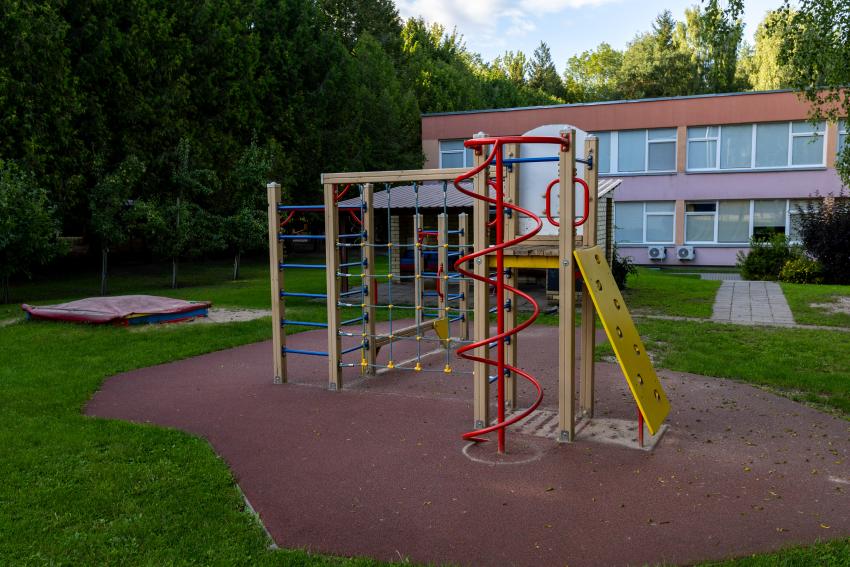 Noreikiškių lopšelio - darželio „Ąžuolėlis“ daugiafunkcė sporto aikštelė 222