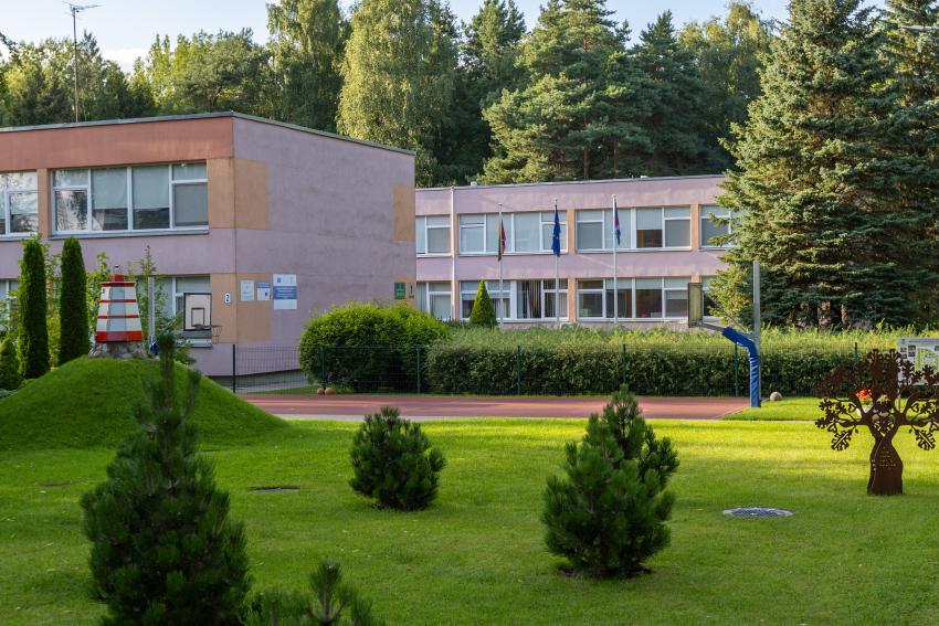 Noreikiškių lopšelio - darželio „Ąžuolėlis“ daugiafunkcė sporto aikštelė 222