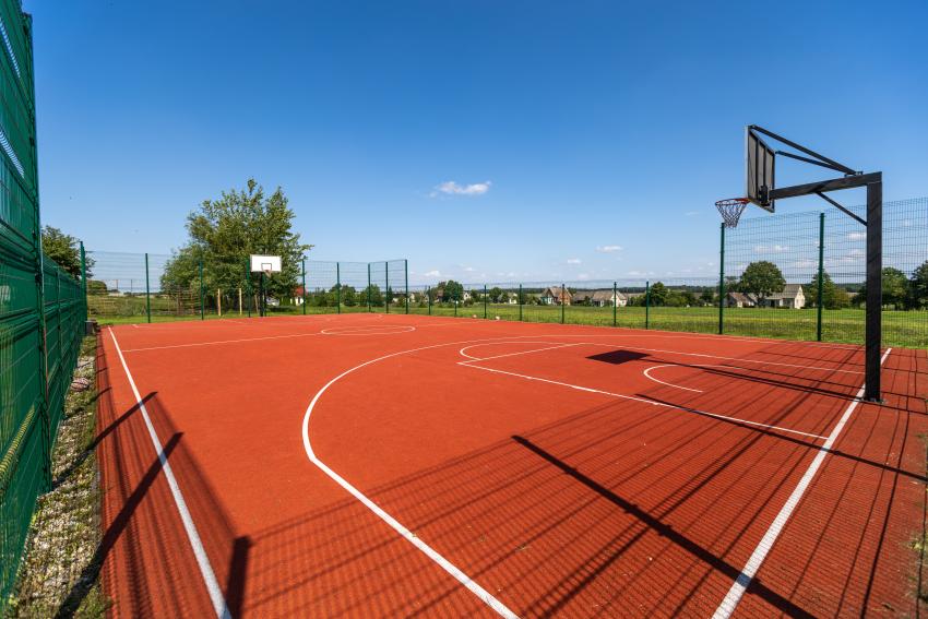 Čekiškės seniūnijos Liučiūnų kaimo daugiafunkcė sporto aikštelė 228