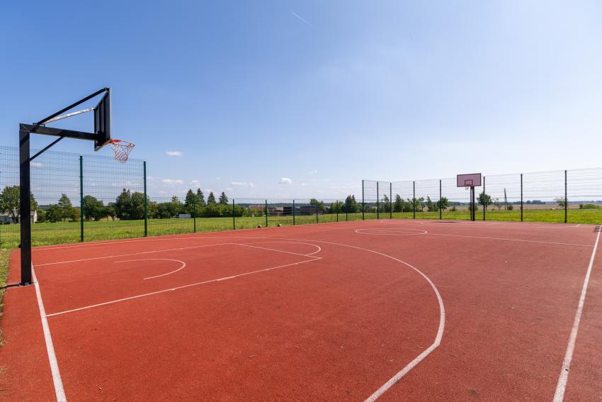 Čekiškės seniūnijos Liučiūnų kaimo daugiafunkcė sporto aikštelė 228