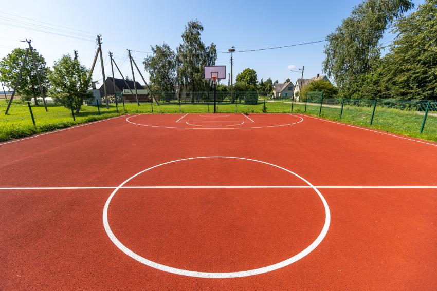 Čekiškės seniūnijos Miškalaukio kaimo daugiafunkcė sporto aikštelė 230